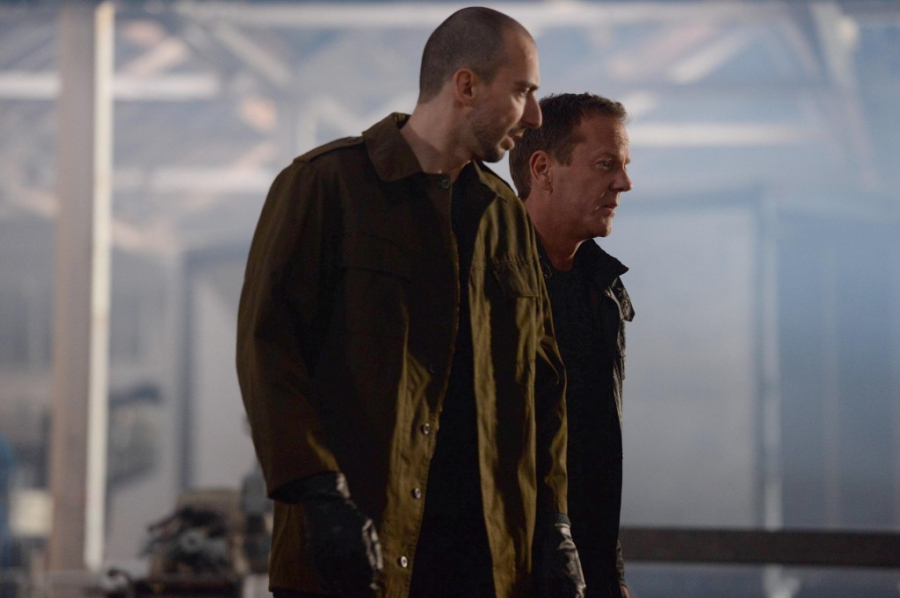Jack Bauer (Kiefer Sutherland) et Belcheck (Branko Tomovic)